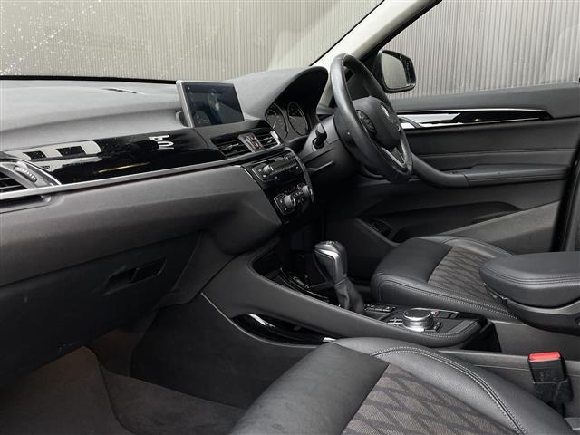 X1 xDrive 18d xライン HUD ACC アンビエントライト インテリジェントセーフティ 純正HDDナビ Bカメラ PDC Pバックドア LEDヘッドライト 前後ドラレコ ミラーETC コンフォートアクセス ダウンヒルアシスト(10枚目)
