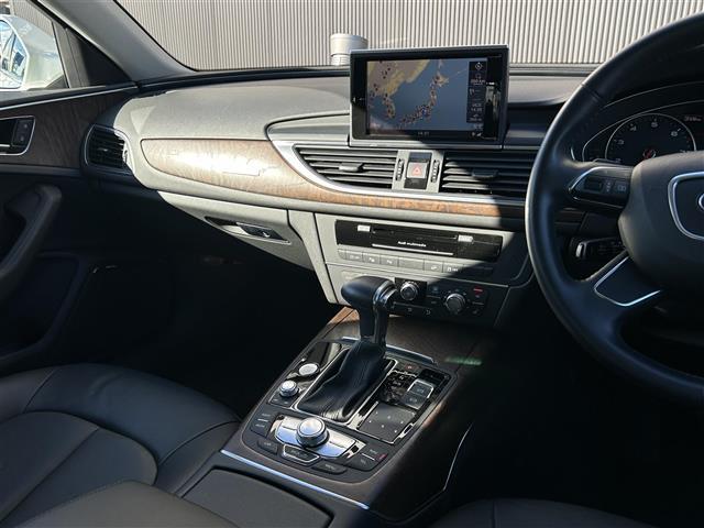 A6オールロードクワトロ ベースグレード 4WD 当店買取車両 エアサス BOSEサウンド クルコン パワーシート シートヒーター 黒革シート オートライト オートハイビーム ETC ダウンヒルアシスト オートホールド 純正ナビ(21枚目)