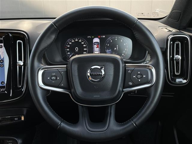 XC40 T4 AWD インスクリプション レザーシート クリスタルノブ 純正ナビ(AM/FM/BT/TV) harman/kardonサウンドACCLKA BSM 360°カメラ CarPlay 全席シートヒーター Pシート(D席/N席)禁煙(19枚目)