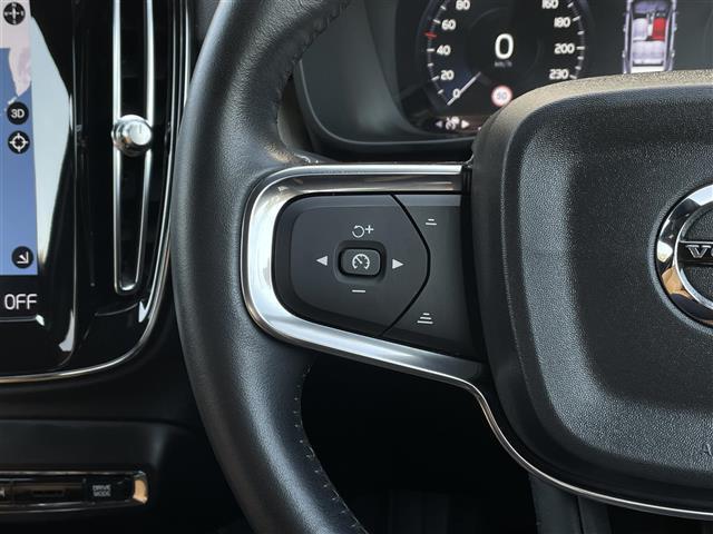 XC40 T4 AWD インスクリプション レザーシート クリスタルノブ 純正ナビ(AM/FM/BT/TV) harman/kardonサウンドACCLKA BSM 360°カメラ CarPlay 全席シートヒーター Pシート(D席/N席)禁煙(21枚目)