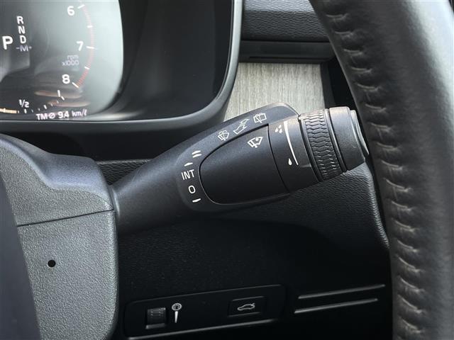 XC40 T4 AWD インスクリプション レザーシート クリスタルノブ 純正ナビ(AM/FM/BT/TV) harman/kardonサウンドACCLKA BSM 360°カメラ CarPlay 全席シートヒーター Pシート(D席/N席)禁煙(32枚目)