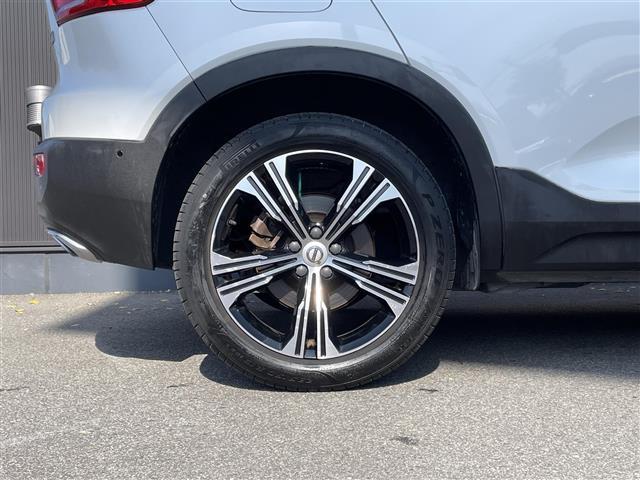 XC40 T4 AWD インスクリプション レザーシート クリスタルノブ 純正ナビ(AM/FM/BT/TV) harman/kardonサウンドACCLKA BSM 360°カメラ CarPlay 全席シートヒーター Pシート(D席/N席)禁煙(40枚目)