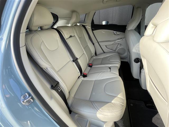 V40 D4 インスクリプション レザーシート PWシート シートヒーター インテリセーフ ACC BLIS レーンキーピングエイド 純正ナビ バックカメラ パドルシフト LEDヘッドライト パークセンサー スマートキー ETC(10枚目)