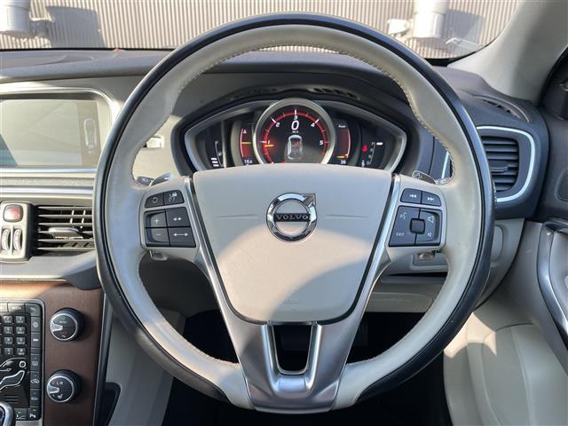 V40 D4 インスクリプション レザーシート PWシート シートヒーター インテリセーフ ACC BLIS レーンキーピングエイド 純正ナビ バックカメラ パドルシフト LEDヘッドライト パークセンサー スマートキー ETC(16枚目)