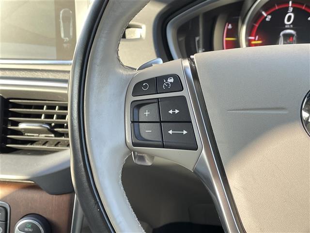 V40 D4 インスクリプション レザーシート PWシート シートヒーター インテリセーフ ACC BLIS レーンキーピングエイド 純正ナビ バックカメラ パドルシフト LEDヘッドライト パークセンサー スマートキー ETC(18枚目)