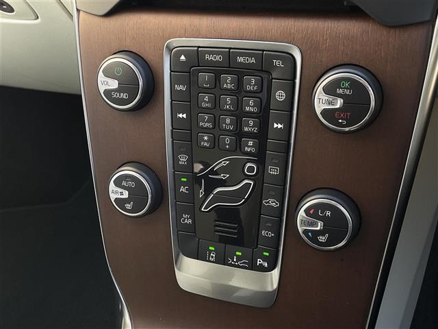 V40 D4 インスクリプション レザーシート PWシート シートヒーター インテリセーフ ACC BLIS レーンキーピングエイド 純正ナビ バックカメラ パドルシフト LEDヘッドライト パークセンサー スマートキー ETC(23枚目)