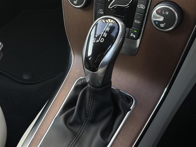 V40 D4 インスクリプション レザーシート PWシート シートヒーター インテリセーフ ACC BLIS レーンキーピングエイド 純正ナビ バックカメラ パドルシフト LEDヘッドライト パークセンサー スマートキー ETC(24枚目)