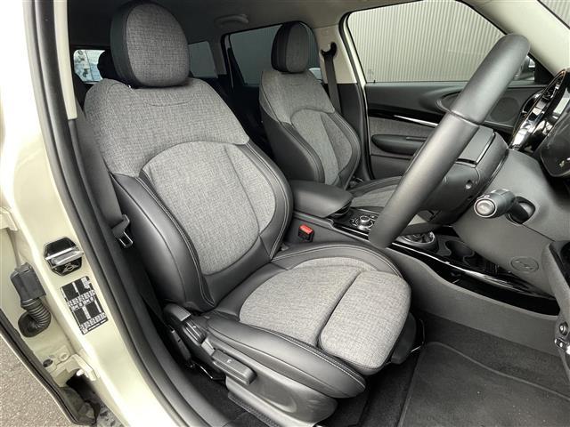 ＭＩＮＩ クーパーＳ　クラブマン　Ｃａｒｐｌａｙ　純生ＯＰ１８インチＡＷ　ドライビングモード　クルコン　インテリジェントセーフティ　ＬＥＤヘッドライト＆フォグ　純ナビ（ＡＭ／ＦＭ／ＢＴ）ミラーＥＴＣ　アイドリングストップ　ＵＳＢ（6枚目）