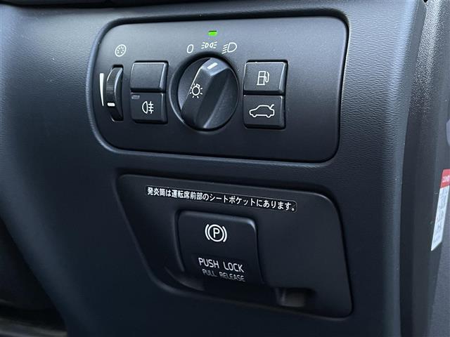 Ｖ６０ ドライブｅ　当店買取車　ワンオーナー　ＡＣＣ　ＢＬＩＳ　インテリセーフ　黒革シート　ＰＷシート　シートヒーター　プッシュスタート　ＨＩＤヘッドライト　純正ナビ　ＴＶ　Ｂ／Ｔ　バックカメラ　ＥＴＣ　パークセンサー（20枚目）