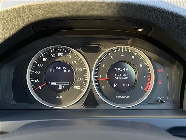 Ｖ６０ ドライブｅ　当店買取車　ワンオーナー　ＡＣＣ　ＢＬＩＳ　インテリセーフ　黒革シート　ＰＷシート　シートヒーター　プッシュスタート　ＨＩＤヘッドライト　純正ナビ　ＴＶ　Ｂ／Ｔ　バックカメラ　ＥＴＣ　パークセンサー（21枚目）