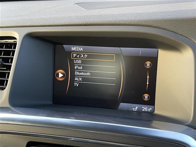 Ｖ６０ ドライブｅ　当店買取車　ワンオーナー　ＡＣＣ　ＢＬＩＳ　インテリセーフ　黒革シート　ＰＷシート　シートヒーター　プッシュスタート　ＨＩＤヘッドライト　純正ナビ　ＴＶ　Ｂ／Ｔ　バックカメラ　ＥＴＣ　パークセンサー（27枚目）