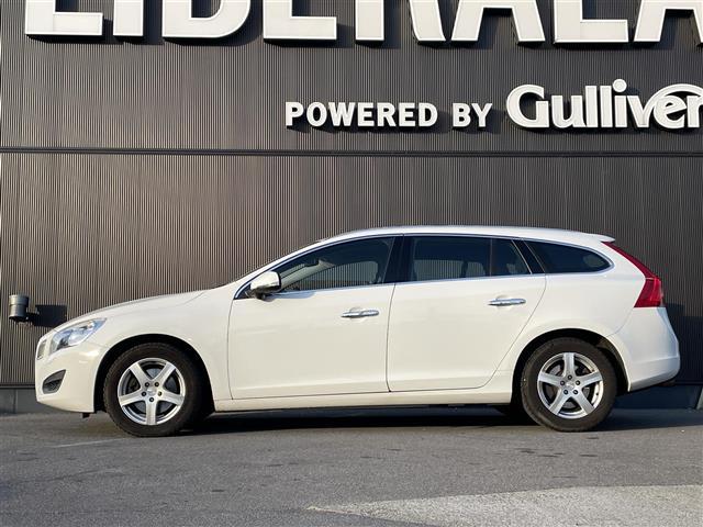 Ｖ６０ ドライブｅ　当店買取車　ワンオーナー　ＡＣＣ　ＢＬＩＳ　インテリセーフ　黒革シート　ＰＷシート　シートヒーター　プッシュスタート　ＨＩＤヘッドライト　純正ナビ　ＴＶ　Ｂ／Ｔ　バックカメラ　ＥＴＣ　パークセンサー（38枚目）