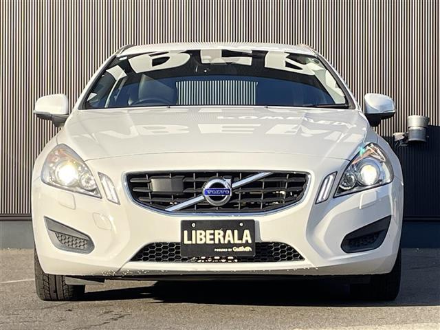 Ｖ６０ ドライブｅ　当店買取車　ワンオーナー　ＡＣＣ　ＢＬＩＳ　インテリセーフ　黒革シート　ＰＷシート　シートヒーター　プッシュスタート　ＨＩＤヘッドライト　純正ナビ　ＴＶ　Ｂ／Ｔ　バックカメラ　ＥＴＣ　パークセンサー（40枚目）