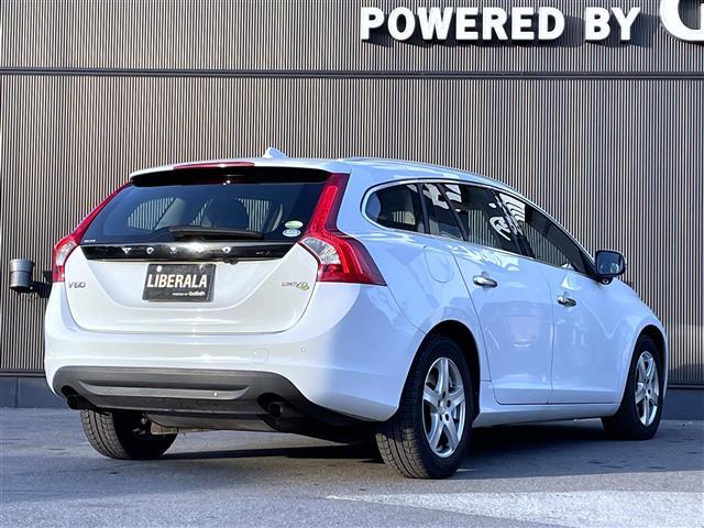 Ｖ６０ ドライブｅ　当店買取車　ワンオーナー　ＡＣＣ　ＢＬＩＳ　インテリセーフ　黒革シート　ＰＷシート　シートヒーター　プッシュスタート　ＨＩＤヘッドライト　純正ナビ　ＴＶ　Ｂ／Ｔ　バックカメラ　ＥＴＣ　パークセンサー（43枚目）