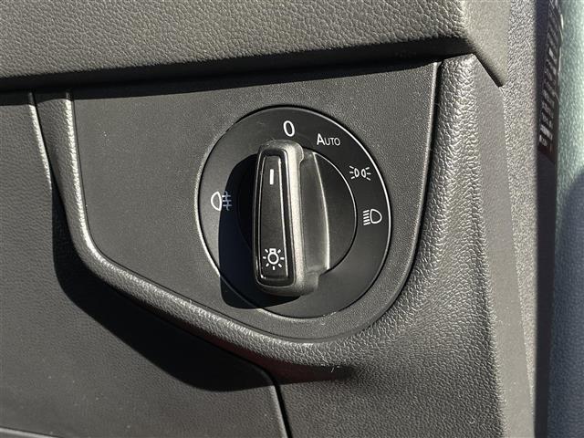 ポロ ＴＳＩコンフォートライン　当店買取車両　ワンオーナー　ＡＣＣ　Ｃａｒｐｌａｙ　ＡｎｄｏｒｏｉｄＡｕｔｏ　純正ナビ　Ｂｌｕｅｔｏｏｔｈ　Ｂカメラ　ＬＥＤヘッドライト　ドラレコ前後　純正１５インチＡＷ　スタッドレスタイヤ付き　禁煙（7枚目）
