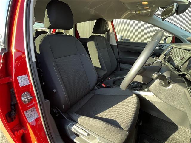 ポロ ＴＳＩコンフォートライン　当店買取車両　ワンオーナー　ＡＣＣ　Ｃａｒｐｌａｙ　ＡｎｄｏｒｏｉｄＡｕｔｏ　純正ナビ　Ｂｌｕｅｔｏｏｔｈ　Ｂカメラ　ＬＥＤヘッドライト　ドラレコ前後　純正１５インチＡＷ　スタッドレスタイヤ付き　禁煙（8枚目）