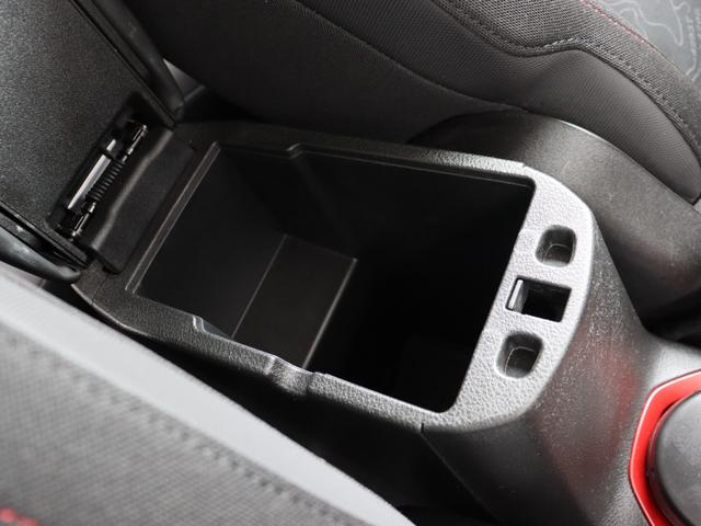 ジープ・レネゲード トレイルホーク　Ｓｋｙオープンエアルーフ　純正Ｕｃｏｎｎｅｃｔタッチ式オーディオ　バックカメラ　純１７ＡＷ　クルーズコントロール　Ｌａｎｅ／ＰａｒｋＳｅｎｓｅ　ブラインドスポットモニター　セレクテインシステム　ＨＵＤ（40枚目）