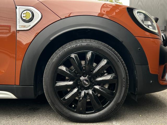 ＭＩＮＩ クーパーＳ　Ｅ　クロスオーバー　オール４　Ｙｏｕｒｓインテリ　ＨＵＤ　ハーフレザー　シートヒーター　ＡＣＣ　ナビ　フルセグＴＶ　Ｂカメラ　コンフォートアクセス　Ｏ／Ｐ１８インチブラックＡＷ　ＭＩＮＩドライビングモード　ドライビングアシスト（52枚目）