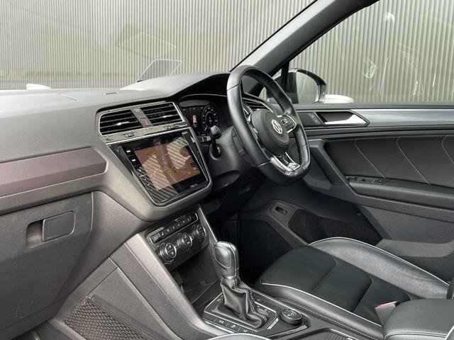 ティグアン ＴＤＩ　４モーション　Ｒライン　ブラックスタイル　黒革シート　ＰＷシート　ＨＵＤ　ＡＣＣ　ＬＫＡ　ＢＳＭ　パークアシスト　ＤｉｓｃｏｖｅｒＰｒｏナビ　３６０°カメラ　ＡｎｄｒｏｉｄＡｕｔｏ　ＡｐｐｌｅＣａｒＰｌａｙ　全席シートヒーター　ＰＷバックドア（13枚目）