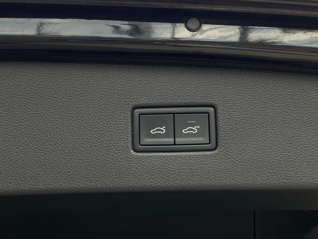 ティグアン ＴＤＩ　４モーション　Ｒライン　ブラックスタイル　黒革シート　ＰＷシート　ＨＵＤ　ＡＣＣ　ＬＫＡ　ＢＳＭ　パークアシスト　ＤｉｓｃｏｖｅｒＰｒｏナビ　３６０°カメラ　ＡｎｄｒｏｉｄＡｕｔｏ　ＡｐｐｌｅＣａｒＰｌａｙ　全席シートヒーター　ＰＷバックドア（18枚目）