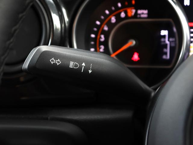 ジープ・ラングラーアンリミテッド ブラック＆タン　限定車　ソフトトップ　専用タン色バケットシートＵｃｏｎｎｅｃｔ　ＡｐｐｌｅＣａｒＰｌａｙ　ＡｎｄｒｏｉｄＡｕｔｏ　ＡＣＣ　パークセンス　バックカメラ　サイドカメラ　専用１７インチＡＷ　スマートキー（29枚目）