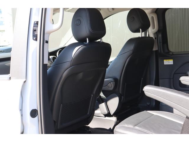 Ｖクラス Ｖ２２０ｄ　両側パワースライドドア　レーダーセーフティＰＫＧ　黒革シート　シートヒーター　レーダークルーズコントロール　パノラミックビューモニター　クリアランスソナー　純正ナビ　純１７ＡＷ　電動リアゲート　ＥＴＣ（15枚目）