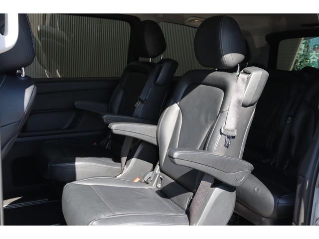 Ｖクラス Ｖ２２０ｄ　両側パワースライドドア　レーダーセーフティＰＫＧ　黒革シート　シートヒーター　レーダークルーズコントロール　パノラミックビューモニター　クリアランスソナー　純正ナビ　純１７ＡＷ　電動リアゲート　ＥＴＣ（16枚目）