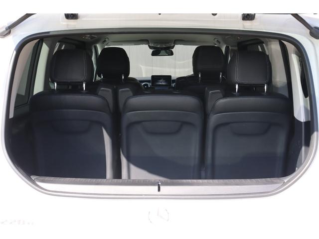 Ｖクラス Ｖ２２０ｄ　両側パワースライドドア　レーダーセーフティＰＫＧ　黒革シート　シートヒーター　レーダークルーズコントロール　パノラミックビューモニター　クリアランスソナー　純正ナビ　純１７ＡＷ　電動リアゲート　ＥＴＣ（18枚目）