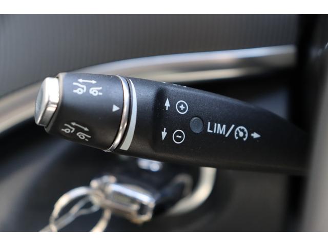 Ｖクラス Ｖ２２０ｄ　両側パワースライドドア　レーダーセーフティＰＫＧ　黒革シート　シートヒーター　レーダークルーズコントロール　パノラミックビューモニター　クリアランスソナー　純正ナビ　純１７ＡＷ　電動リアゲート　ＥＴＣ（45枚目）