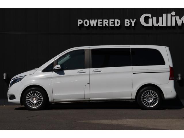 Ｖクラス Ｖ２２０ｄ　両側パワースライドドア　レーダーセーフティＰＫＧ　黒革シート　シートヒーター　レーダークルーズコントロール　パノラミックビューモニター　クリアランスソナー　純正ナビ　純１７ＡＷ　電動リアゲート　ＥＴＣ（53枚目）