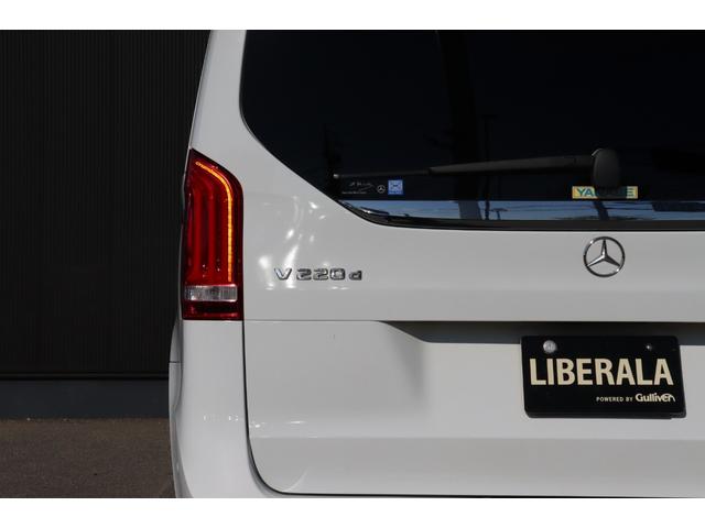 Ｖクラス Ｖ２２０ｄ　両側パワースライドドア　レーダーセーフティＰＫＧ　黒革シート　シートヒーター　レーダークルーズコントロール　パノラミックビューモニター　クリアランスソナー　純正ナビ　純１７ＡＷ　電動リアゲート　ＥＴＣ（55枚目）