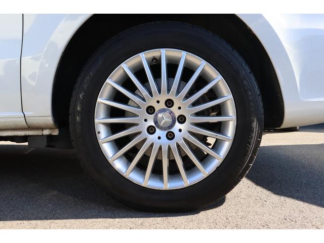 Ｖクラス Ｖ２２０ｄ　両側パワースライドドア　レーダーセーフティＰＫＧ　黒革シート　シートヒーター　レーダークルーズコントロール　パノラミックビューモニター　クリアランスソナー　純正ナビ　純１７ＡＷ　電動リアゲート　ＥＴＣ（58枚目）