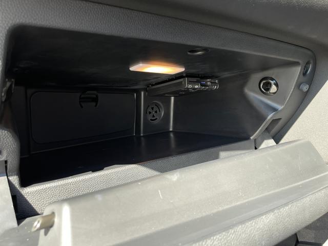 MINI クーパー 6速MT ナビゲーションパッケージ ペッパーパッケージ ミニエキサイトメントパッケージ コンフォートアクセス レインセンサー アンビエントライト ストレージコンパートメント ETC スマートキー(10枚目)