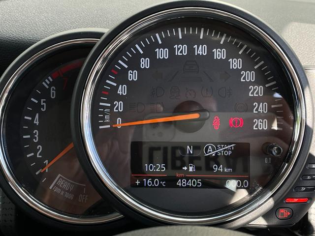 MINI クーパー 6速MT ナビゲーションパッケージ ペッパーパッケージ ミニエキサイトメントパッケージ コンフォートアクセス レインセンサー アンビエントライト ストレージコンパートメント ETC スマートキー(15枚目)