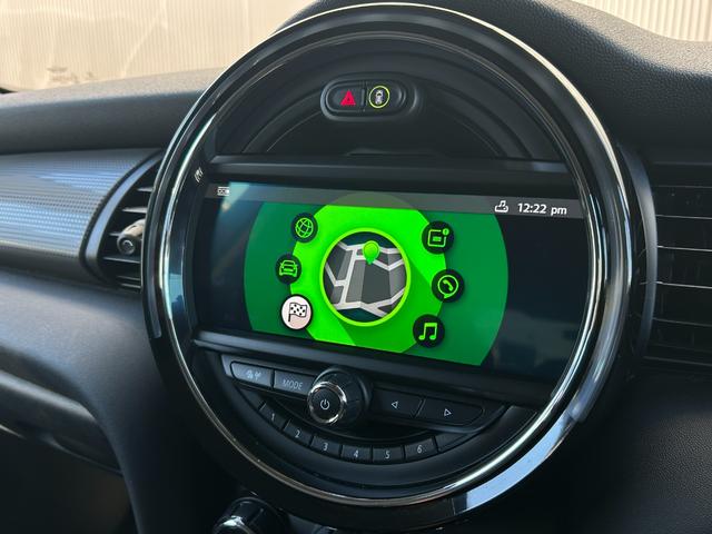 ＭＩＮＩ クーパーＤ　黒革シート　シートヒーター　ナビ　Ｂカメラ　ペッパーＰＫＧ　レインセンサー　ＭＩＮＩエキサイトメントＰＫＧ　ストレージコンパートメント　コンフォートアクセス　ＰＤＣ　前後純正ドラレコ　ＥＴＣ　ＬＥＤ（25枚目）