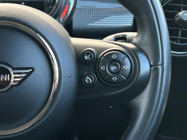 ＭＩＮＩ クーパーＤ　黒革シート　シートヒーター　ナビ　Ｂカメラ　ペッパーＰＫＧ　レインセンサー　ＭＩＮＩエキサイトメントＰＫＧ　ストレージコンパートメント　コンフォートアクセス　ＰＤＣ　前後純正ドラレコ　ＥＴＣ　ＬＥＤ（32枚目）