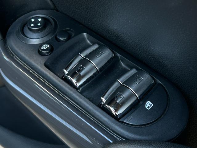 ＭＩＮＩ クーパーＤ　黒革シート　シートヒーター　ナビ　Ｂカメラ　ペッパーＰＫＧ　レインセンサー　ＭＩＮＩエキサイトメントＰＫＧ　ストレージコンパートメント　コンフォートアクセス　ＰＤＣ　前後純正ドラレコ　ＥＴＣ　ＬＥＤ（37枚目）