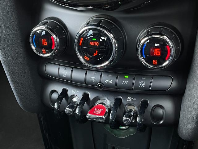 ＭＩＮＩ クーパー　特別使用車　ローズウッドエディション　ペッパーＰＫＧ　インテリジェントセーフティ　ハーフレザーシート　アンビエントライト　バックカメラ　ＰＤＣ　コンフォートアクセス　レインセンサー　　ＥＴＣ（20枚目）