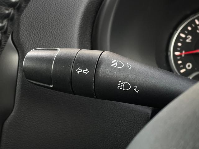 ジープ・レネゲード リミテッド ACC レーンキープ Uconnectナビ bluetooth 黒革シート シートヒーター D/Nパワーシート ステアリングヒーター パークセンサー ルーフレール スマートキー 前後ドライブレコーダー(33枚目)