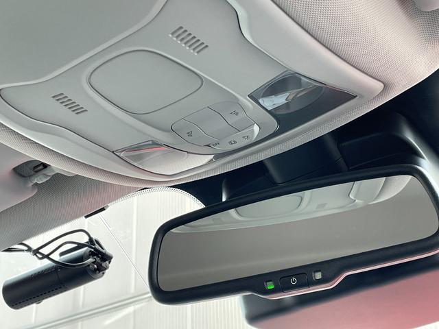 ジープ・レネゲード リミテッド ACC レーンキープ Uconnectナビ bluetooth 黒革シート シートヒーター D/Nパワーシート ステアリングヒーター パークセンサー ルーフレール スマートキー 前後ドライブレコーダー(38枚目)