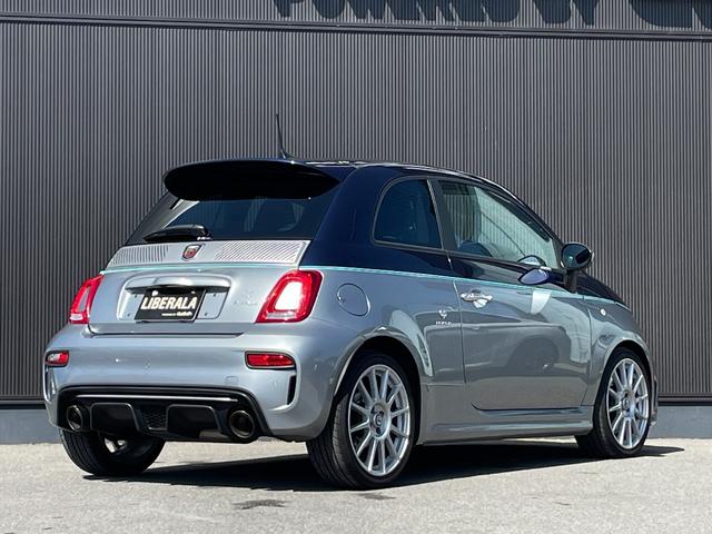 アバルト６９５ リヴァーレ ベースグレード　限定車　当店買取車　１オーナー　専用本革シート　専用ウッドインテリア　４本出しアクラポビッチマフラー　純正ディスプレイオーディオ　ＡｐｐｌｅＣａｒＰｌａｙ　パークセンサー　ＨＩＤヘッドライト　キーレス（35枚目）