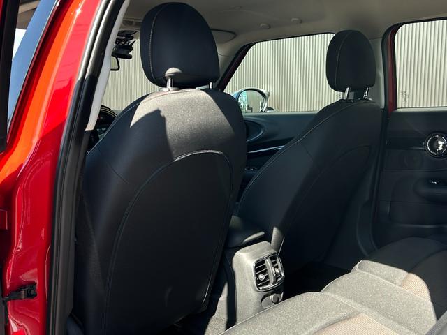 ＭＩＮＩ クーパー　クラブマン　ＡＣＣ　コンフォートアクセス　インテリジェントセーフティ　ペッパーＰＫＧ　アンビエントライト　ドラレコ　ＥＴＣ　純正ナビ　バックカメラ　スマートキー　ミラー体型ＥＴＣ　ＯＰ１７ＡＷ（13枚目）