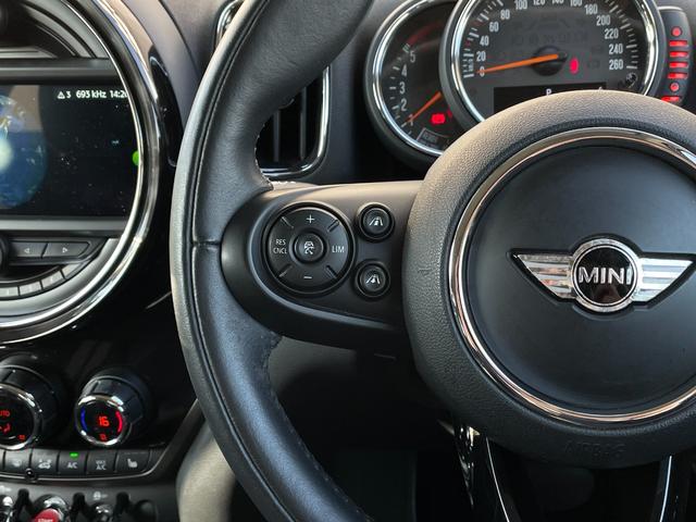 MINI クーパーSD クロスオーバー オール4 1オーナー ACC MINIドライビングモード シートヒータ ナビ Bカメラ LEDライト エキサイトメントPKG インテリジェントセーフティ PWバックドア アンビエントライト O/P18インチAW(5枚目)