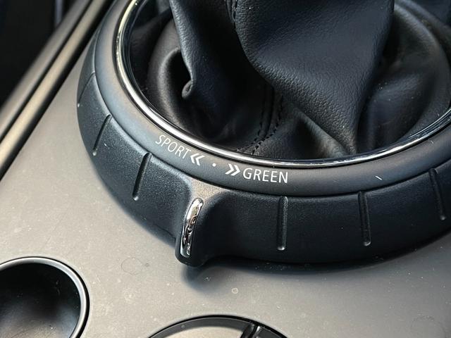 MINI クーパーSD クロスオーバー オール4 1オーナー ACC MINIドライビングモード シートヒータ ナビ Bカメラ LEDライト エキサイトメントPKG インテリジェントセーフティ PWバックドア アンビエントライト O/P18インチAW(6枚目)