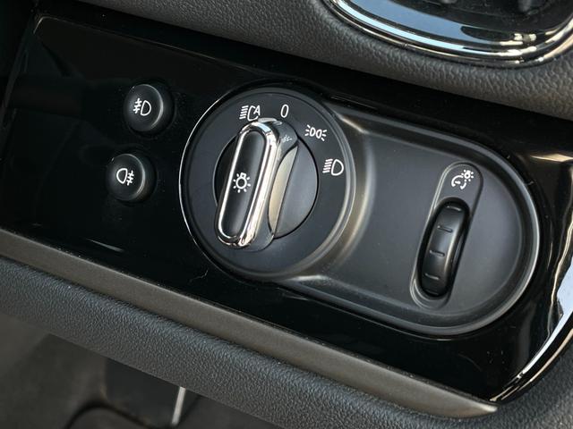 MINI クーパーSD クロスオーバー オール4 1オーナー ACC MINIドライビングモード シートヒータ ナビ Bカメラ LEDライト エキサイトメントPKG インテリジェントセーフティ PWバックドア アンビエントライト O/P18インチAW(9枚目)