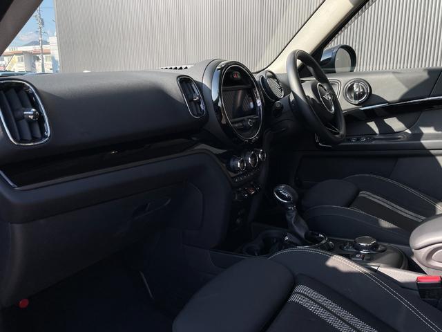 MINI クーパーSD クロスオーバー オール4 1オーナー ACC MINIドライビングモード シートヒータ ナビ Bカメラ LEDライト エキサイトメントPKG インテリジェントセーフティ PWバックドア アンビエントライト O/P18インチAW(13枚目)