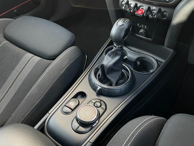 MINI クーパーSD クロスオーバー オール4 1オーナー ACC MINIドライビングモード シートヒータ ナビ Bカメラ LEDライト エキサイトメントPKG インテリジェントセーフティ PWバックドア アンビエントライト O/P18インチAW(26枚目)