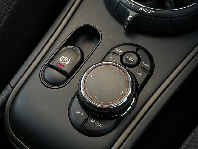 MINI クーパーSD クロスオーバー オール4 1オーナー ACC MINIドライビングモード シートヒータ ナビ Bカメラ LEDライト エキサイトメントPKG インテリジェントセーフティ PWバックドア アンビエントライト O/P18インチAW(28枚目)