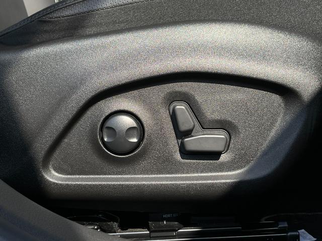 ジープ・レネゲード4xe リミテッド 4xe CarPlay レザーシート シートヒーター ステアリングヒーター PWシート ナビ TV Bカメラ ACC ブラインドスポット レーンキープ LEDヘッドライト ドラレコ ルーフレール ETC(8枚目)