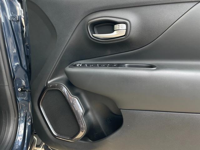 ジープ・レネゲード4xe リミテッド 4xe CarPlay レザーシート シートヒーター ステアリングヒーター PWシート ナビ TV Bカメラ ACC ブラインドスポット レーンキープ LEDヘッドライト ドラレコ ルーフレール ETC(10枚目)